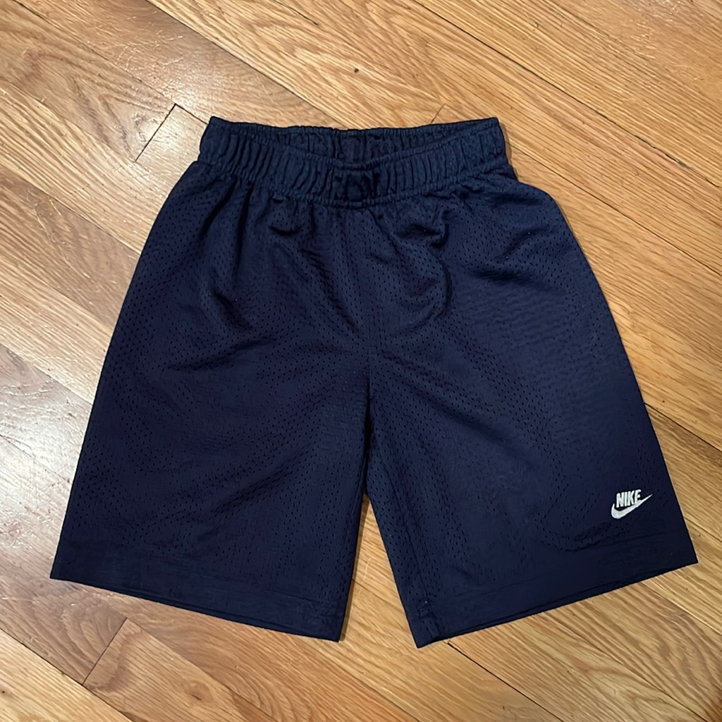 Nike Boys Athletic Shorts Size 5